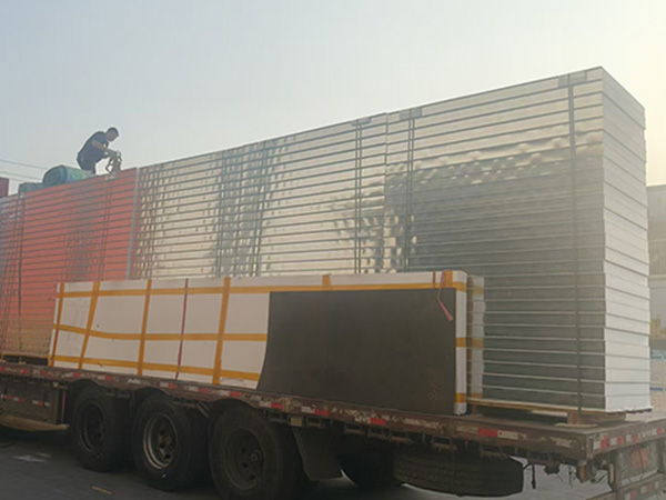 100厚泡沫夹芯板